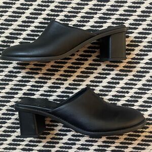 Everlane The Artist Black Leather Mules | Size 8 | Excellent condition!